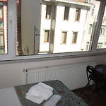 La Maison Bleue Hotel 3*