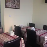Hotel La Maison Bleue