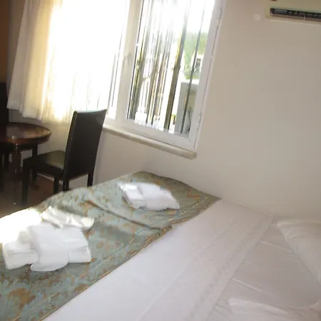 Hotel La Maison Bleue