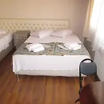 La Maison Bleue Szálloda 3*