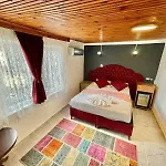 La Maison Bleue 3*