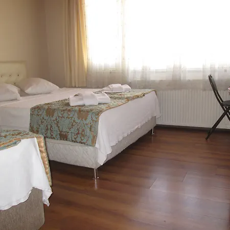 Hotel La Maison Bleue 3*