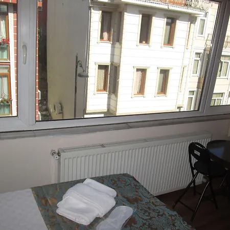 La Maison Bleue Hotel 3*