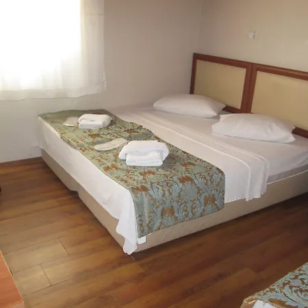 La Maison Bleue 3*