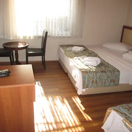 Hotell La Maison Bleue 3*