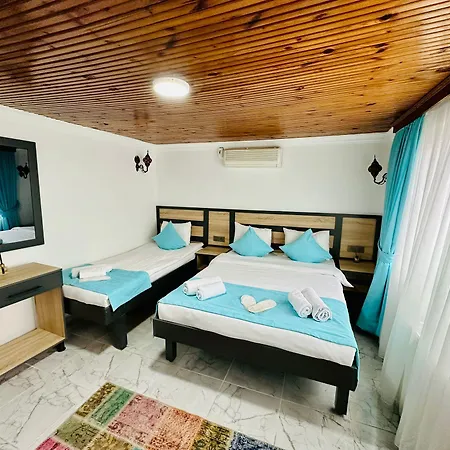 La Maison Bleue Hotell 3*