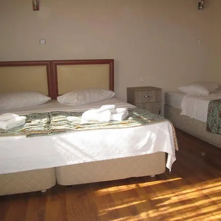 Hotel La Maison Bleue 3*