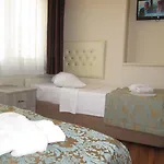 La Maison Bleue Hotel 3*