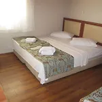 La Maison Bleue 3*