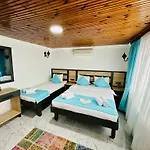 La Maison Bleue Hotel 3*